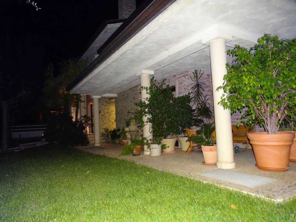 Villa Gioia Rooms Montegranaro Exterior photo